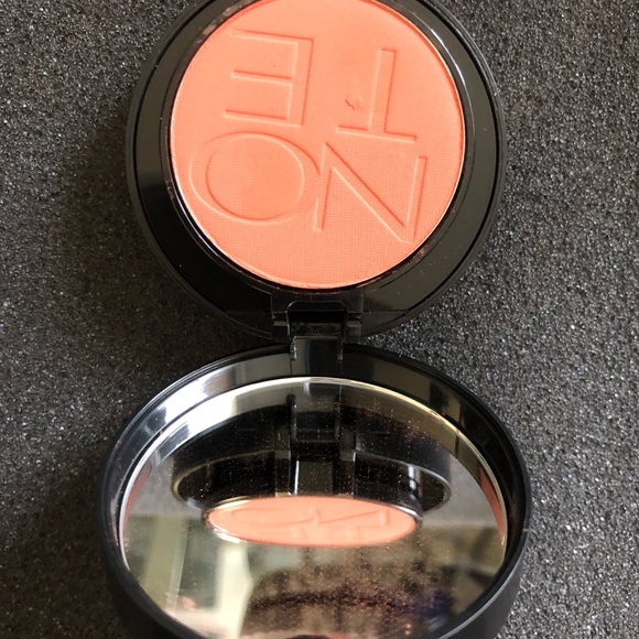 Note Cosmetics Luminous Silk Compact Blusher - Picture 4 of 8
